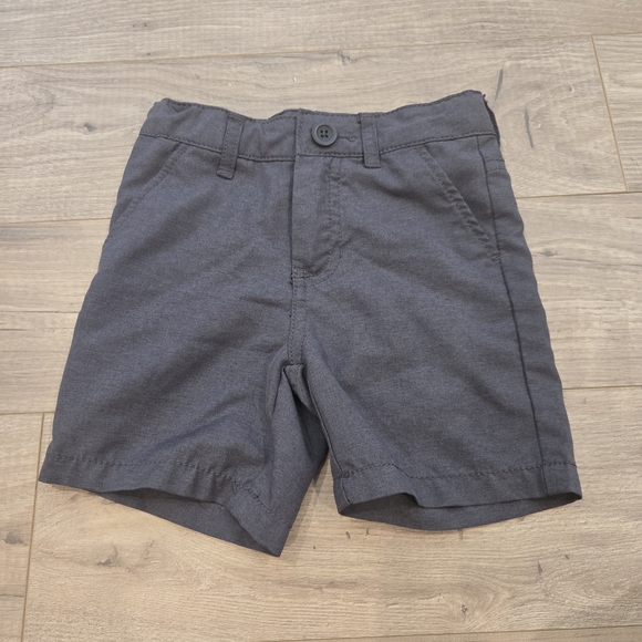 Cat & Jack Other - Toddler boys woven quick dry flat front 'at the knee' grey chino shorts size 3T